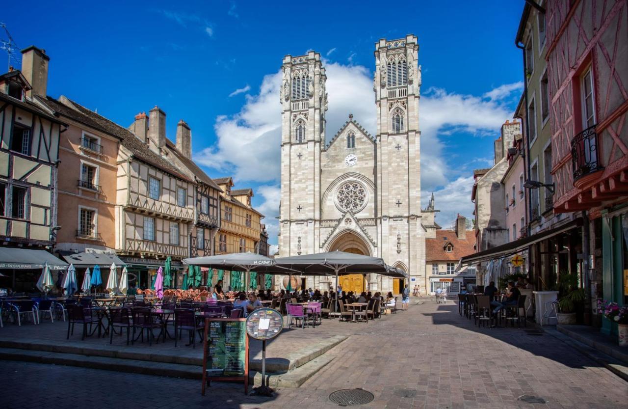 Le Nid Bourguignon Hotell Chalon-sur-Saône Exteriör bild