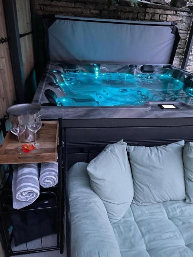 Le Nid Bourguignon Hotell Chalon-sur-Saône Exteriör bild